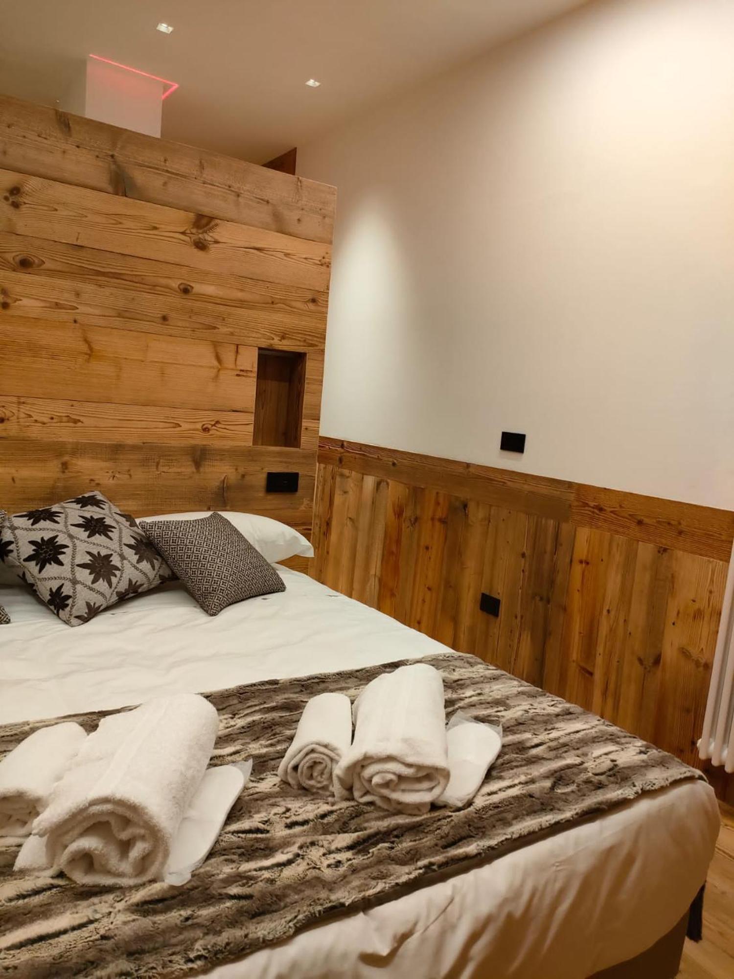 Fior Di Roccia Apartments- In Centro Cervinia, Sauna Privata, Matterhorn Dream Breuil-Cervinia Buitenkant foto